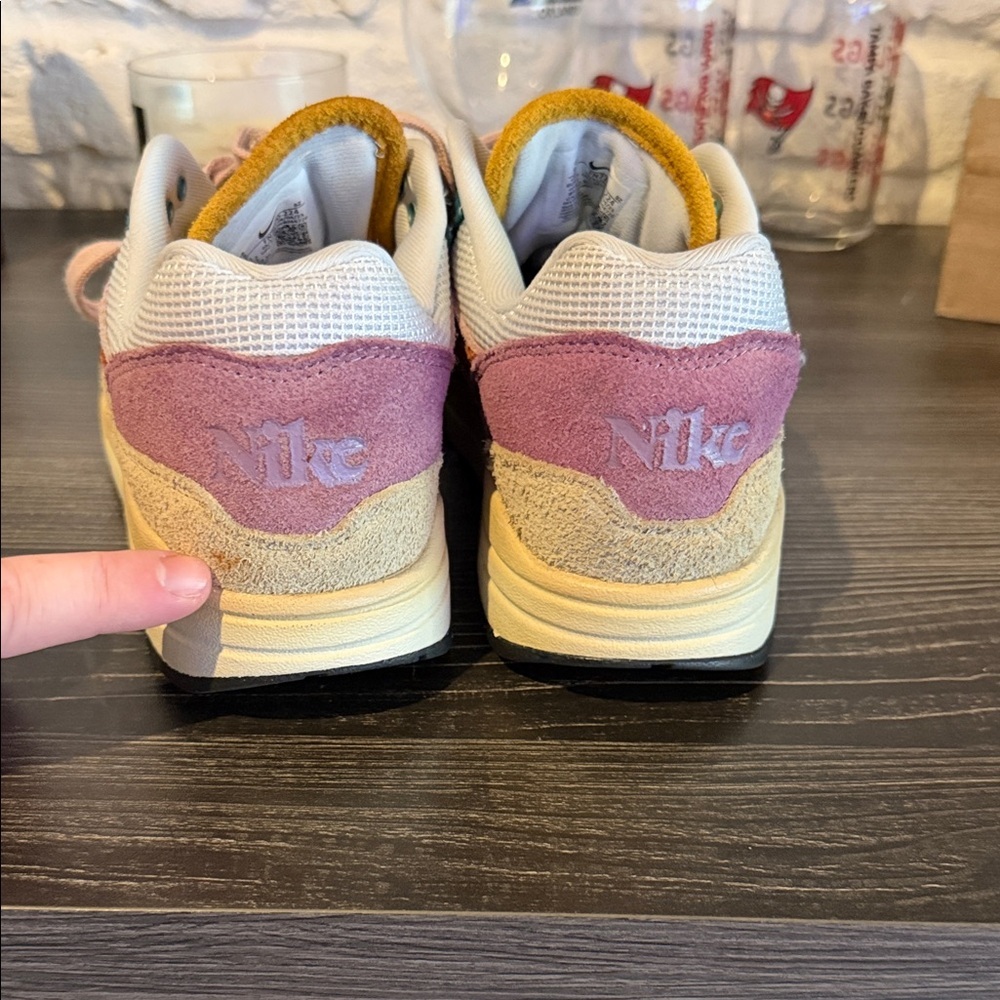 NEW RARE Nike Air Max 1 ‘87 PRM Tan Lines Running Shoes
Women’s 9.5 - Picture 5 of 8